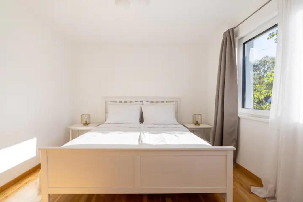 Near Lake Fully Furnished Beautiful Apartment Виена Екстериор снимка